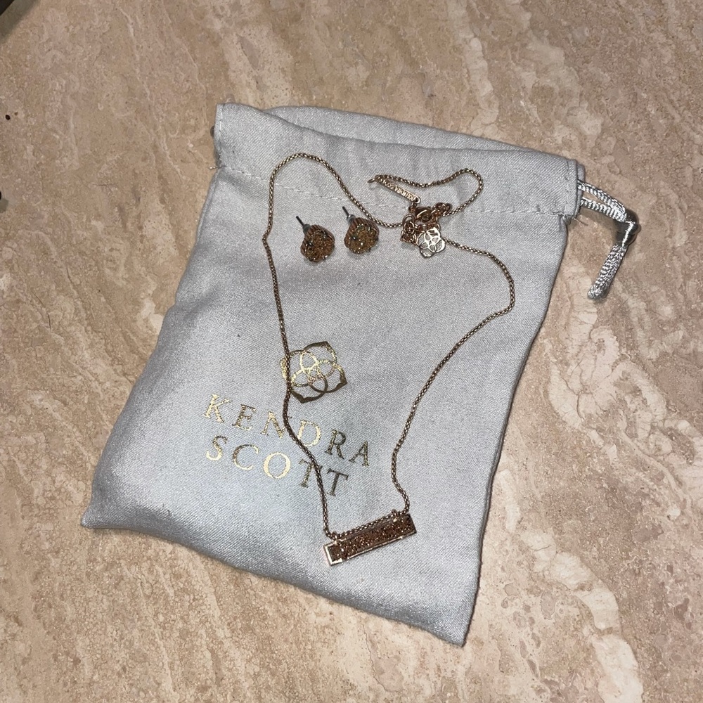 Kendra Scott rose gold set